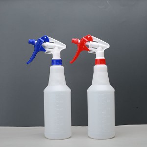 Bouteille de désinfectant pour les mains